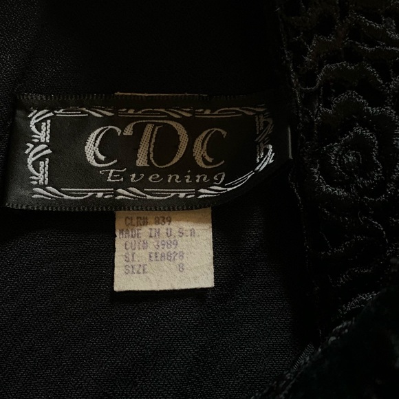 v i n t a g e :: Velvet Vest Bracade Embroidered Overall Back Tie - Picture 9 of 16